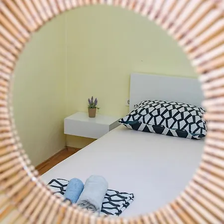 Butterfly Apartment *